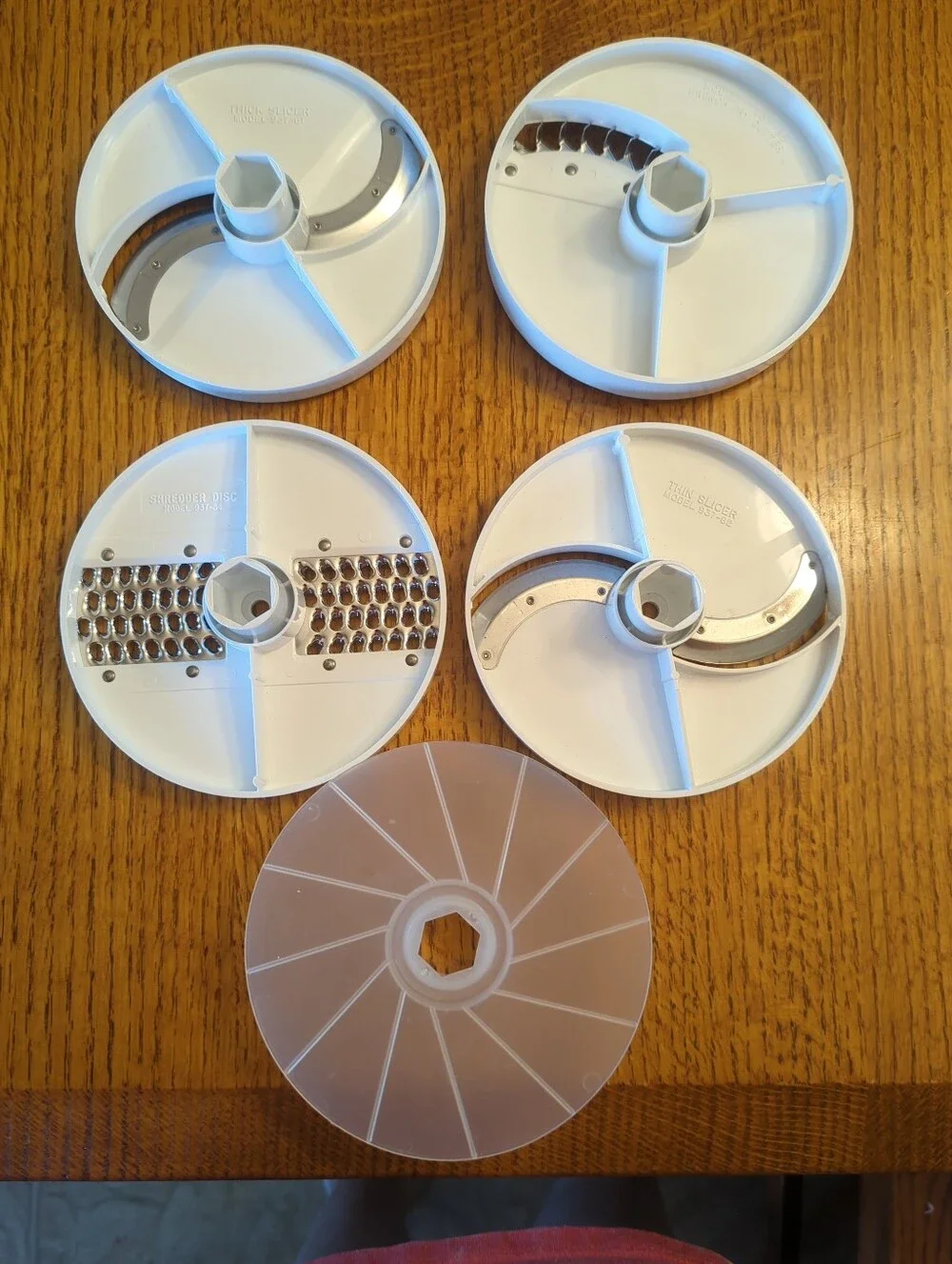 5 Oster Regency Kitchen Center Food Processor Slicing Shredding, Slinger Discs